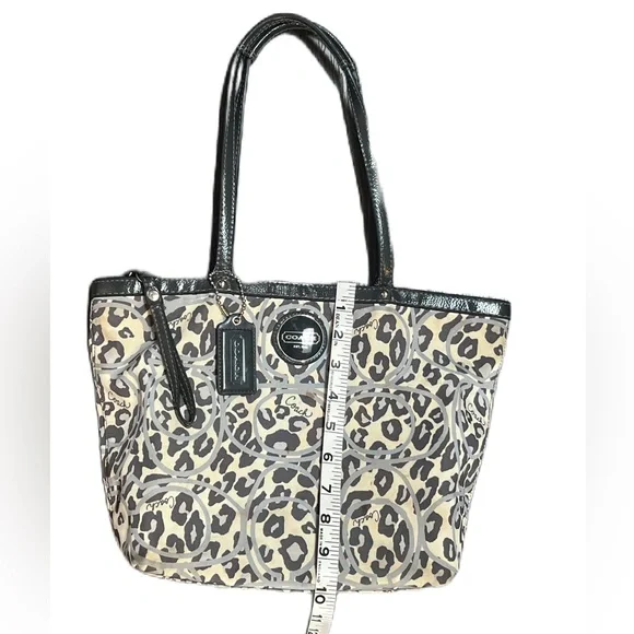 Coach Animal Print Tote - Cream & Gray - Picture 12 of 16
